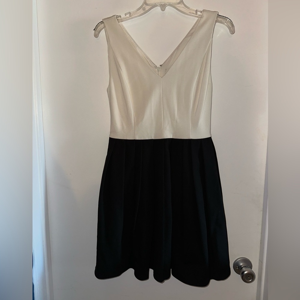 Halston Heritage V Neck A-Line Dress (size 2)